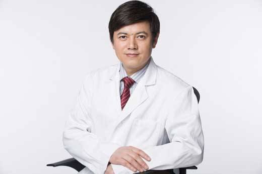 上海九院脂肪填充全臉哪個醫(yī)生好？